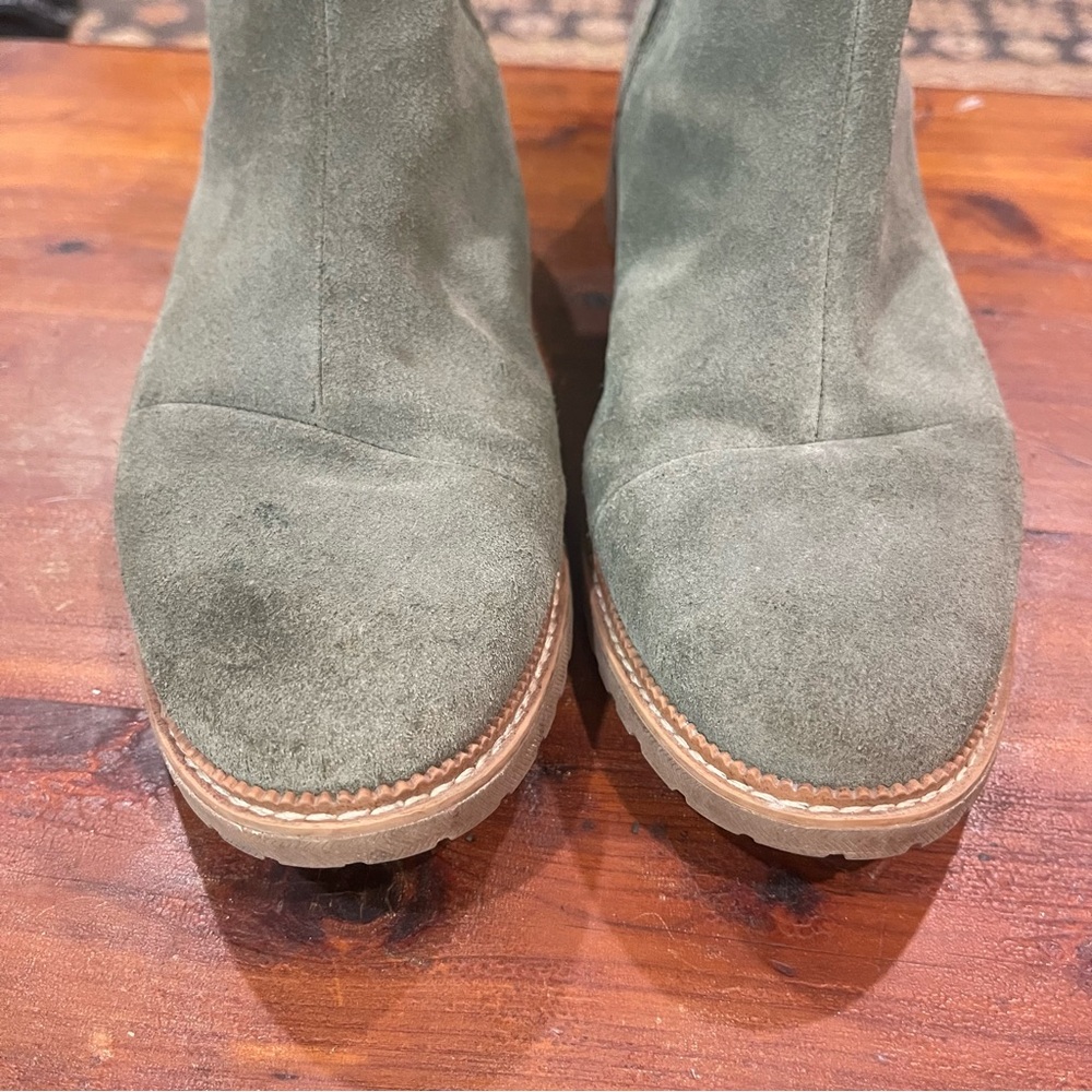 TOMS Olive Green Suede CLEO Pull On Chelsea Ankle Booties/Boots Sz 9.5 - Picture 3 of 14